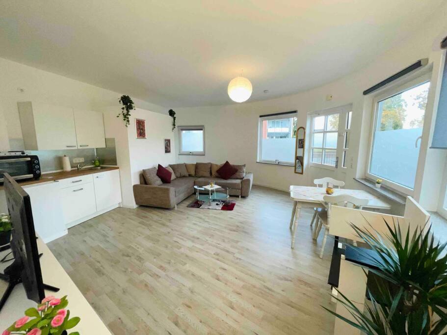 Schoenes Bungalow, Check-In Kontaktlos, Zentral Duisburg Kültér fotó