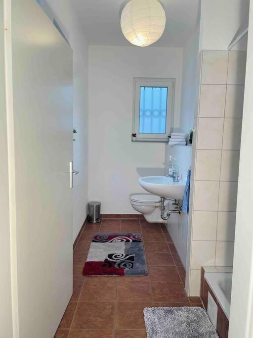 Schoenes Bungalow, Check-In Kontaktlos, Zentral Duisburg Kültér fotó